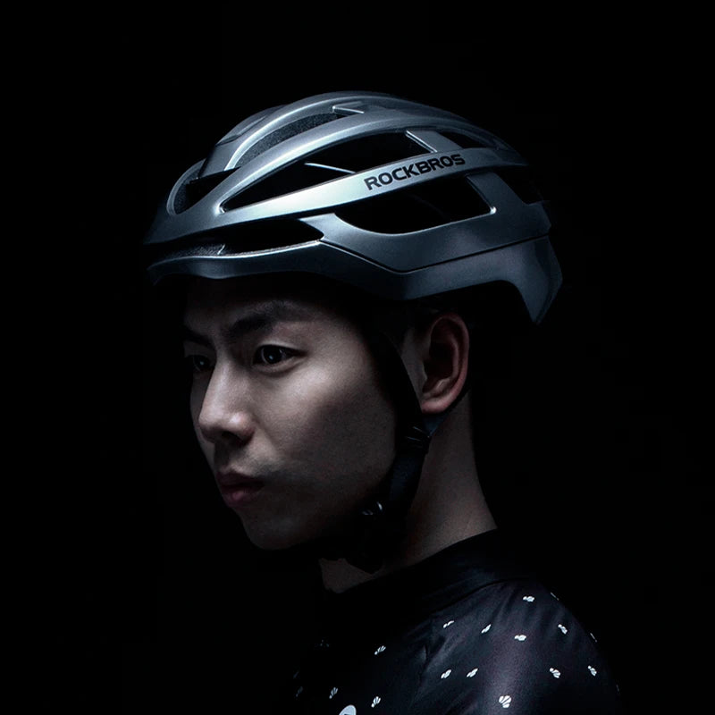 Bicycle Helmet Breathable Ultralight Integrally-Molded Unisex Shockproof Adjustable Road Bike Helmet Cycling Equipment